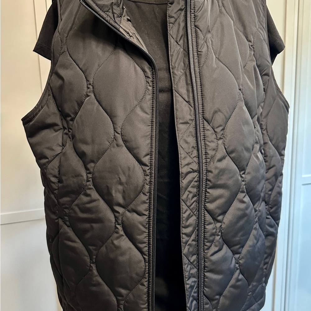 Womens Lands' End Black quilted zip vest NWT L 46" bust - Picture 4 of 4